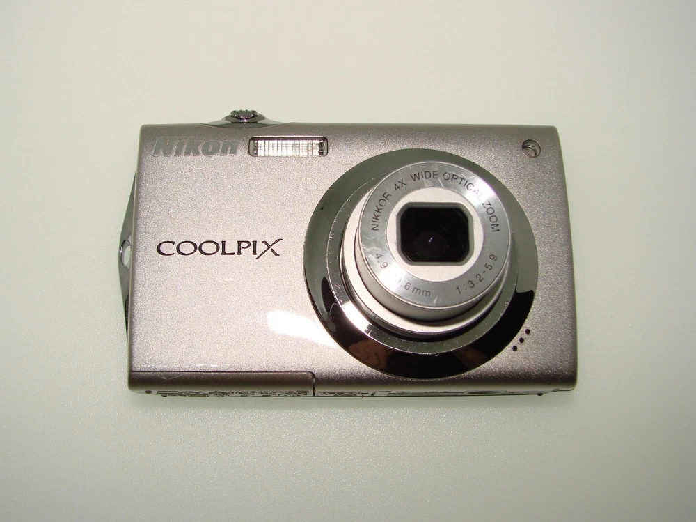 Appareil Photo Numérique Nikon Coolpix S4000 - 12 Mpix, Zoom 4x, écran Tactile 3", Bronze